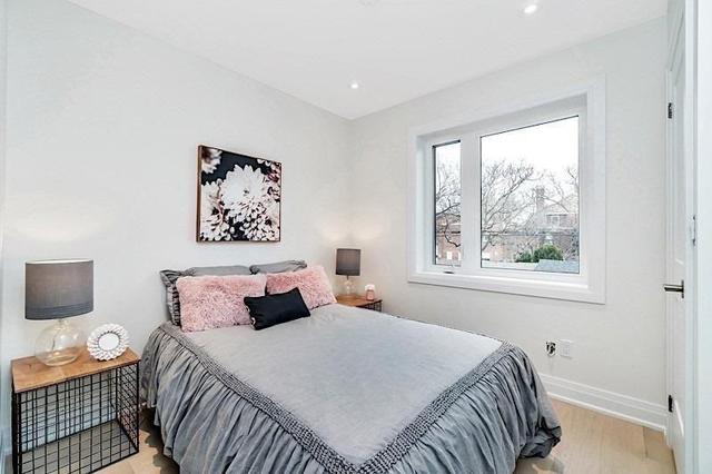 573A Palmerston Ave, House semidetached with 3 bedrooms, 4 bathrooms and 1 parking in Toronto ON | Image 11