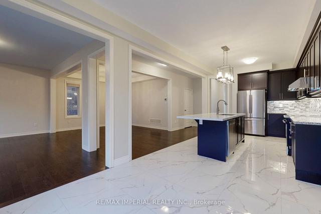 532 Barons St, House detached with 4 bedrooms, 4 bathrooms and 4 parking in Vaughan ON | Image 5