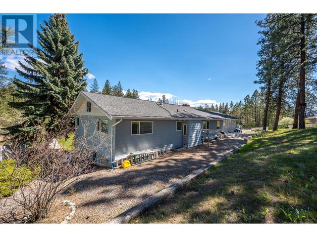 3808 Forsyth Dr, House detached with 6 bedrooms, 4 bathrooms and 2 parking in Okanagan Similkameen F BC | Image 47