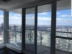4015 - 386 Yonge St, Condo with 2 bedrooms, 2 bathrooms and 1 parking in Toronto ON | Image 6
