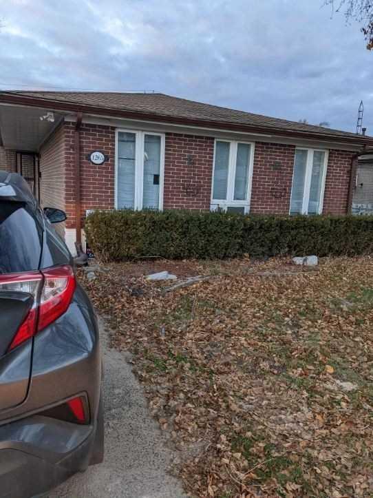 1265 Ilona Park Rd, House detached with 3 bedrooms, 2 bathrooms and 6 parking in Pickering ON | Image 1