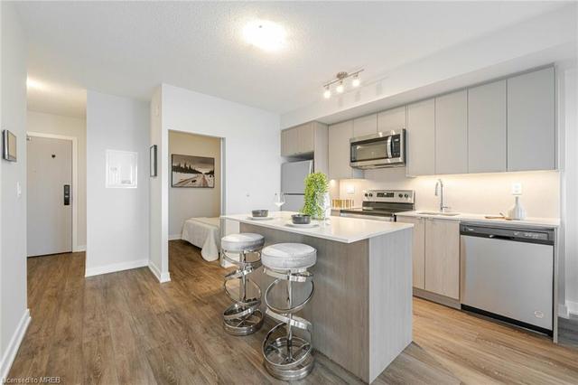 B509 - 3200 Dakota Common Common, House attached with 2 bedrooms, 1 bathrooms and 1 parking in Burlington ON | Image 2