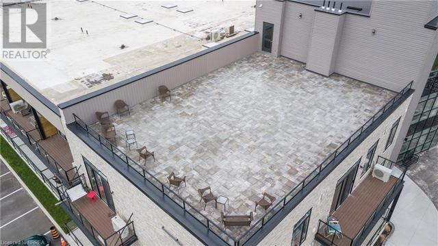 Rooftop patio | Image 3