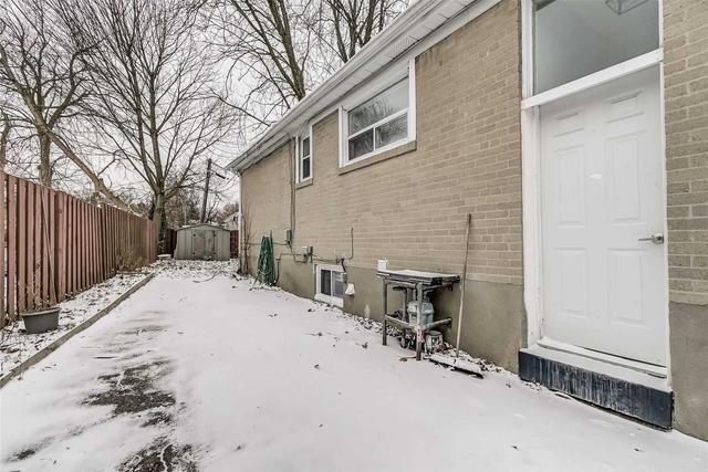 399 Browndale Cres, House semidetached with 3 bedrooms, 1 bathrooms and 5 parking in Richmond Hill ON | Image 7
