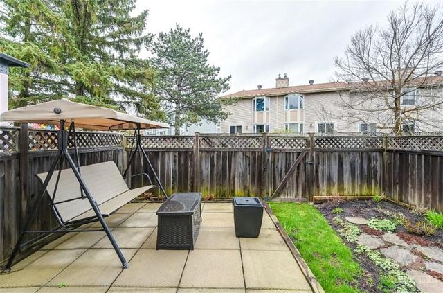 297 Valade Cres, Townhouse with 3 bedrooms, 3 bathrooms and 2 parking in Ottawa ON | Image 21
