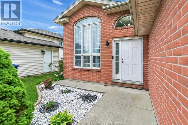 4730 Juliet Cres, House detached with 4 bedrooms, 2 bathrooms and null parking in Windsor ON | Image 4