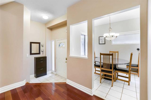 1810 Stevington Cres, House semidetached with 3 bedrooms, 3 bathrooms and 4 parking in Mississauga ON | Image 23