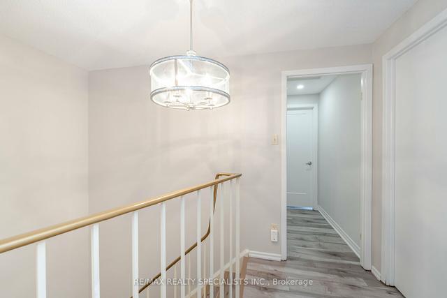 6 - 236 Kingswood Dr, Townhouse with 3 bedrooms, 3 bathrooms and 2 parking in Kitchener ON | Image 11