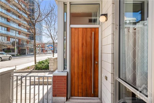 351 Mcleod St, Townhouse with 1 bedrooms, 1 bathrooms and 1 parking in Ottawa ON | Image 6