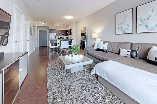 1304 - 35 Hayden St, Condo with 1 bedrooms, 1 bathrooms and 1 parking in Toronto ON | Image 3