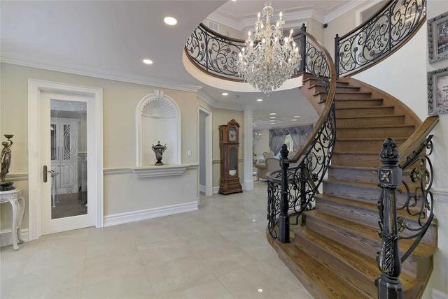 130 Willis Rd, House detached with 4 bedrooms, 6 bathrooms and 8 parking in Vaughan ON | Image 2