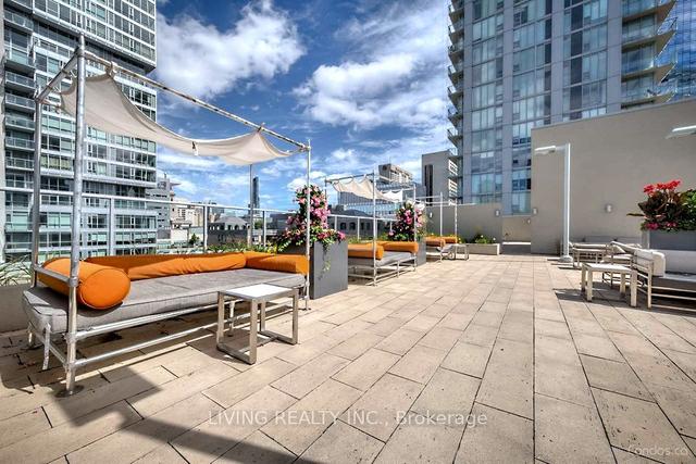 1707 - 126 Simcoe St, Condo with 1 bedrooms, 1 bathrooms and 0 parking in Toronto ON | Image 9