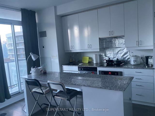3606 - 426 University Ave, Condo with 1 bedrooms, 1 bathrooms and 0 parking in Toronto ON | Image 3