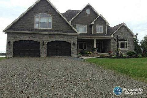 1220 Youghall Dr, House detached with 4 bedrooms, 4 bathrooms and 4 parking in Bathurst NB | Image 1