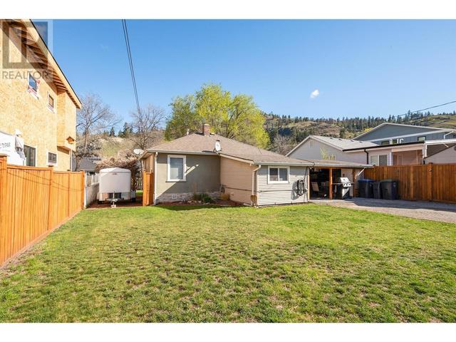 559 Cambridge Ave, House detached with 2 bedrooms, 1 bathrooms and 4 parking in Kelowna BC | Image 24