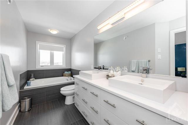 290 Pembina Private, Townhouse with 2 bedrooms, 2 bathrooms and 2 parking in Ottawa ON | Image 25