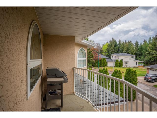 3311 Laburnum Dr, House detached with 4 bedrooms, 3 bathrooms and 4 parking in Trail BC | Image 13