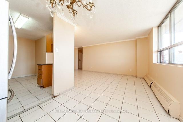 1005 - 1950 Kennedy Rd, Condo with 3 bedrooms, 1 bathrooms and 1 parking in Toronto ON | Image 7