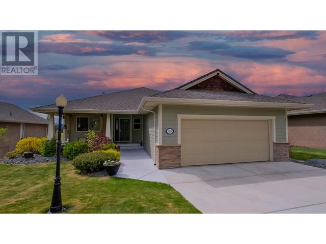 3516 Camelback Dr, House detached with 5 bedrooms, 3 bathrooms and 5 parking in Central Okanagan BC | Image 4