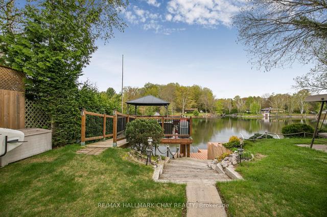 79 Stanley Rd, House detached with 3 bedrooms, 2 bathrooms and 14 parking in Kawartha Lakes ON | Image 3