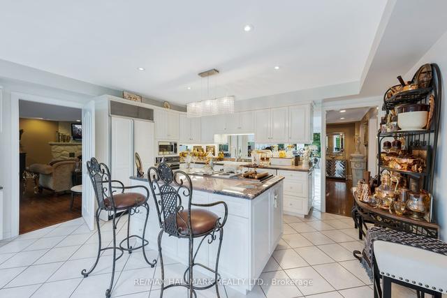 171 Millwood Pkwy, House detached with 5 bedrooms, 6 bathrooms and 23 parking in Vaughan ON | Image 4