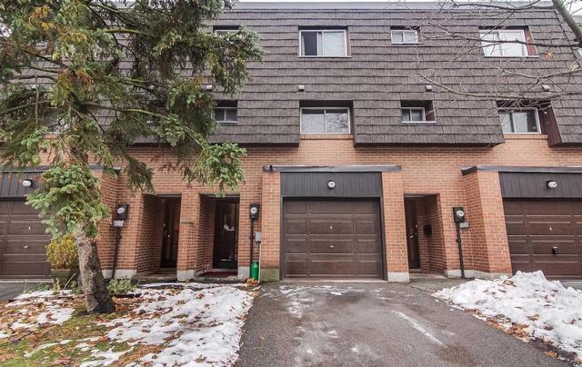 99 Darras Crt, Townhouse with 3 bedrooms, 2 bathrooms and 1 parking in Brampton ON | Image 1