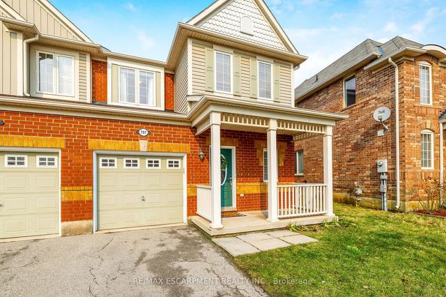 707 Ambroise Cres, House attached with 3 bedrooms, 3 bathrooms and 2 parking in Milton ON | Image 12