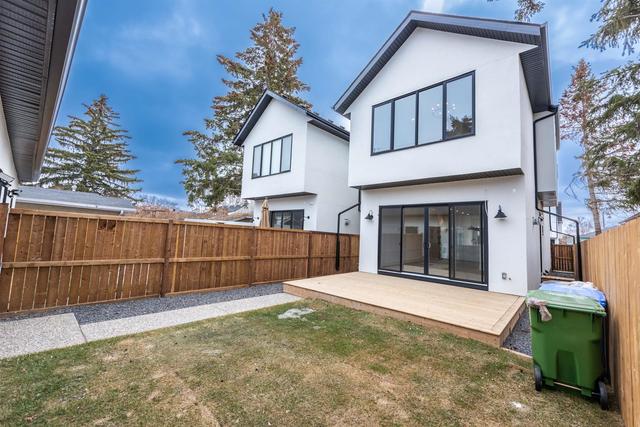836 21 Ave Nw, House detached with 4 bedrooms, 3 bathrooms and 2 parking in Calgary AB | Image 5