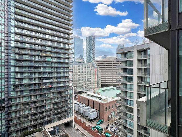 1637 - 111 Elizabeth St, Condo with 1 bedrooms, 1 bathrooms and 0 parking in Toronto ON | Image 22