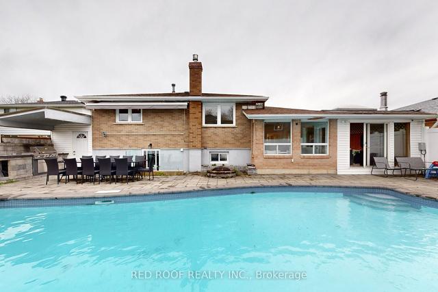 21 Parkington Cres, House detached with 3 bedrooms, 3 bathrooms and 5 parking in Toronto ON | Image 25