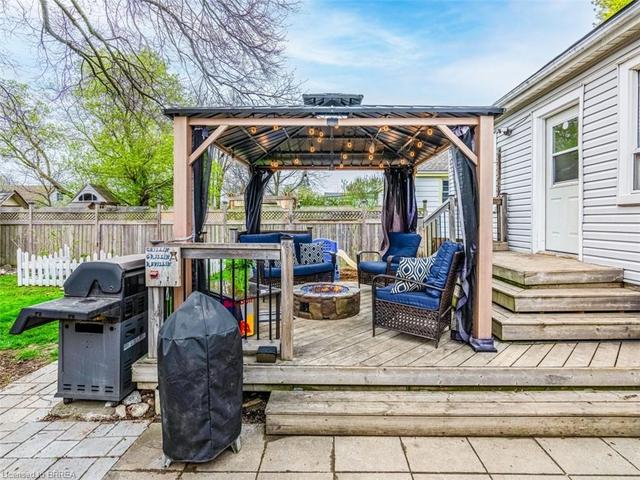162 East 17th Street, House detached with 2 bedrooms, 1 bathrooms and 1 parking in Hamilton ON | Image 21