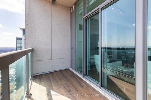 3702 - 3504 Hurontario St, Condo with 2 bedrooms, 2 bathrooms and 2 parking in Mississauga ON | Image 18