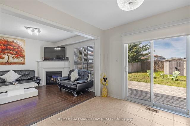 35 Lookout St, House detached with 3 bedrooms, 3 bathrooms and 5.5 parking in Essa ON | Image 4
