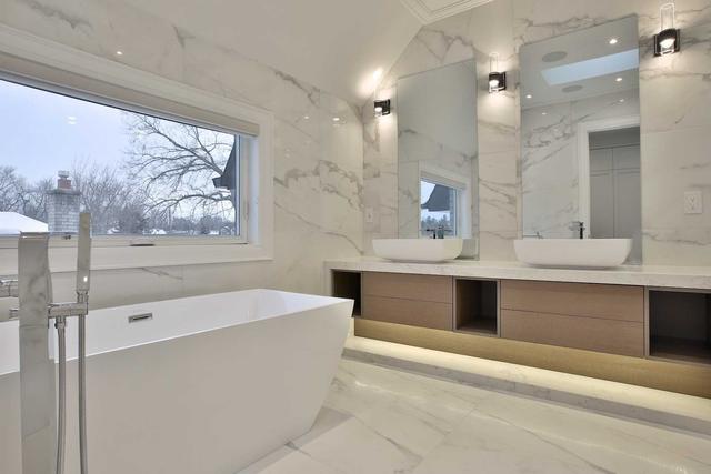 365 Hillcrest Ave, House detached with 4 bedrooms, 7 bathrooms and 6 parking in Toronto ON | Image 9
