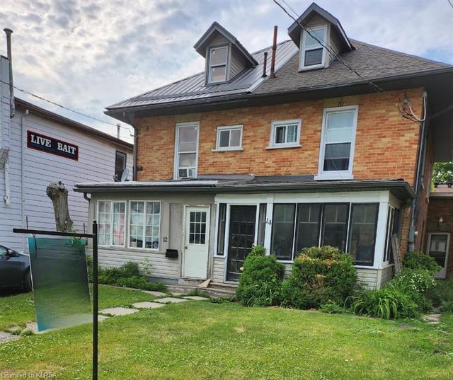 14 Queen St, House semidetached with 3 bedrooms, 2 bathrooms and null parking in Kawartha Lakes ON | Image 1