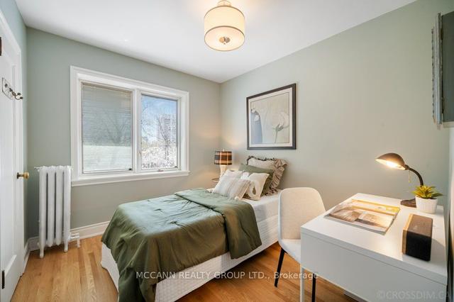 131 Belsize Dr, House detached with 3 bedrooms, 3 bathrooms and 2 parking in Toronto ON | Image 4