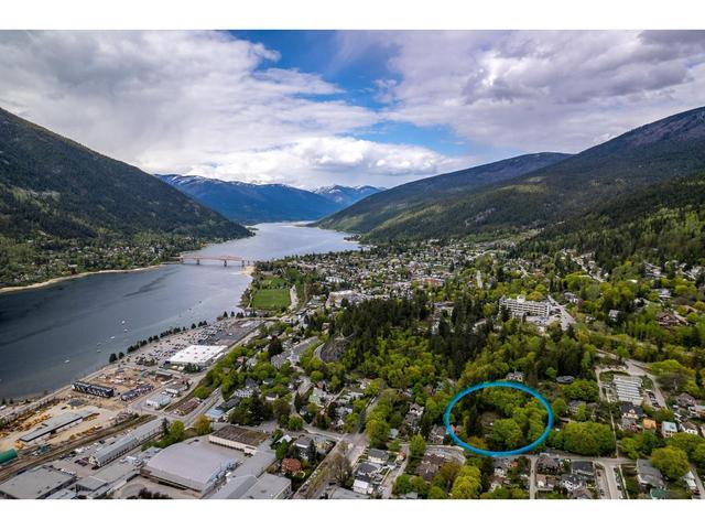519 Cedar St, House detached with 4 bedrooms, 3 bathrooms and 4 parking in Nelson BC | Image 72