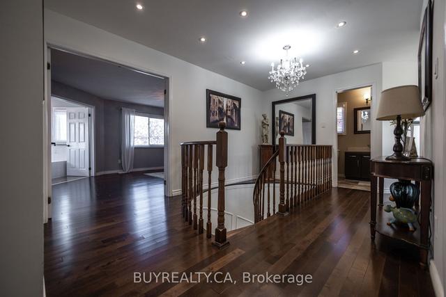 14 Shadywood Rd, House detached with 4 bedrooms, 4 bathrooms and 6 parking in Brampton ON | Image 3