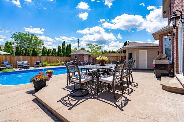 4 Valvano Crt, House detached with 4 bedrooms, 2 bathrooms and 6 parking in St. Catharines ON | Image 31