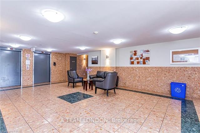1209 - 30 Chapman Ct, Condo with 2 bedrooms, 2 bathrooms and 1 parking in London ON | Image 4