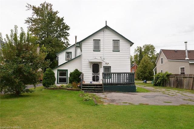 211 Camden Road, House detached with 3 bedrooms, 2 bathrooms and 6 parking in Greater Napanee ON | Image 5