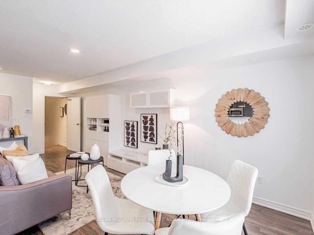 11 - 39 Hays Blvd, Townhouse with 2 bedrooms, 2 bathrooms and 2 parking in Oakville ON | Image 25