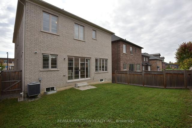 42 Farrell Rd, House detached with 5 bedrooms, 4 bathrooms and 4 parking in Vaughan ON | Image 19