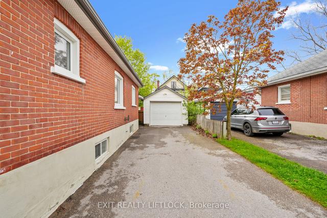166 Prince St, House detached with 2 bedrooms, 2 bathrooms and 4 parking in Peterborough ON | Image 37