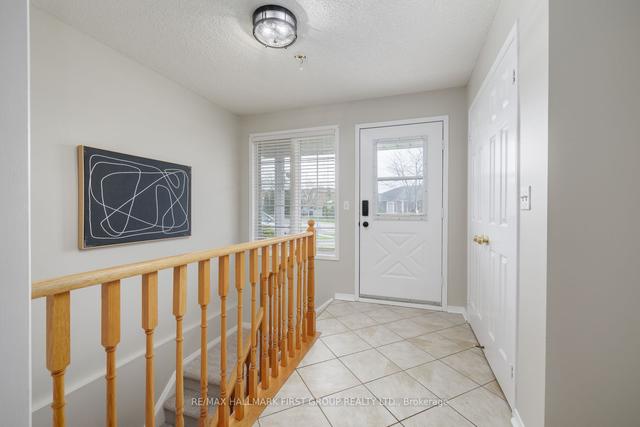 1260 Dartmoor St, House detached with 2 bedrooms, 2 bathrooms and 3 parking in Oshawa ON | Image 11
