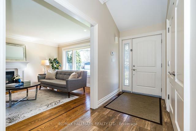 14 Hampshire Hts, House detached with 3 bedrooms, 4 bathrooms and 4 parking in Toronto ON | Image 23