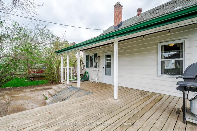 675 Hawley St, House detached with 2 bedrooms, 1 bathrooms and 6 parking in Peterborough ON | Image 25