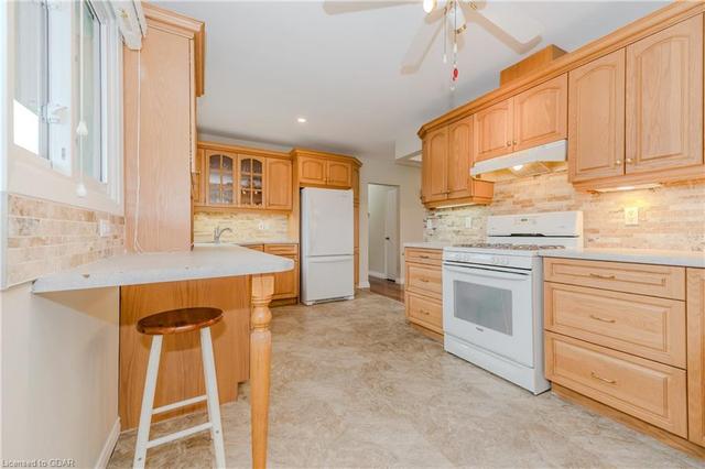 44 Ridgeway Ave, House detached with 4 bedrooms, 2 bathrooms and 7 parking in Guelph ON | Image 3