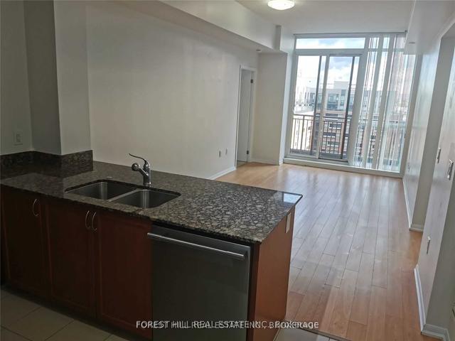 827 - 830 Lawrence Ave W, Condo with 2 bedrooms, 2 bathrooms and 1 parking in Toronto ON | Image 2