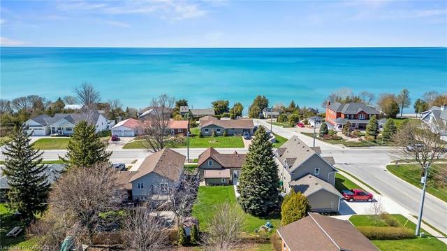 323 Penetangore Row, House detached with 3 bedrooms, 1 bathrooms and 3 parking in Kincardine ON | Image 23
